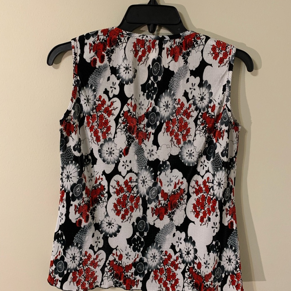 Brittany Black Sleeveless Top - Picture 8 of 11
